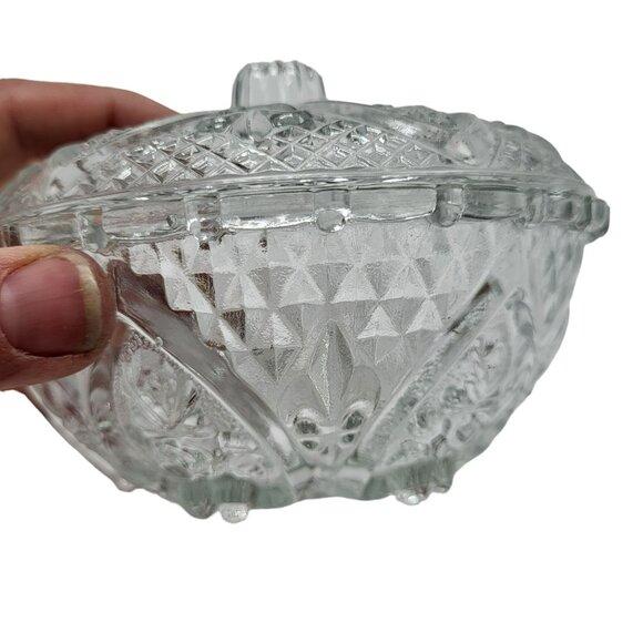 Vintage KIG Malaysia Depression Glass Candy Nut Dish Lid Rose & Heart Design - Picture 4 of 10